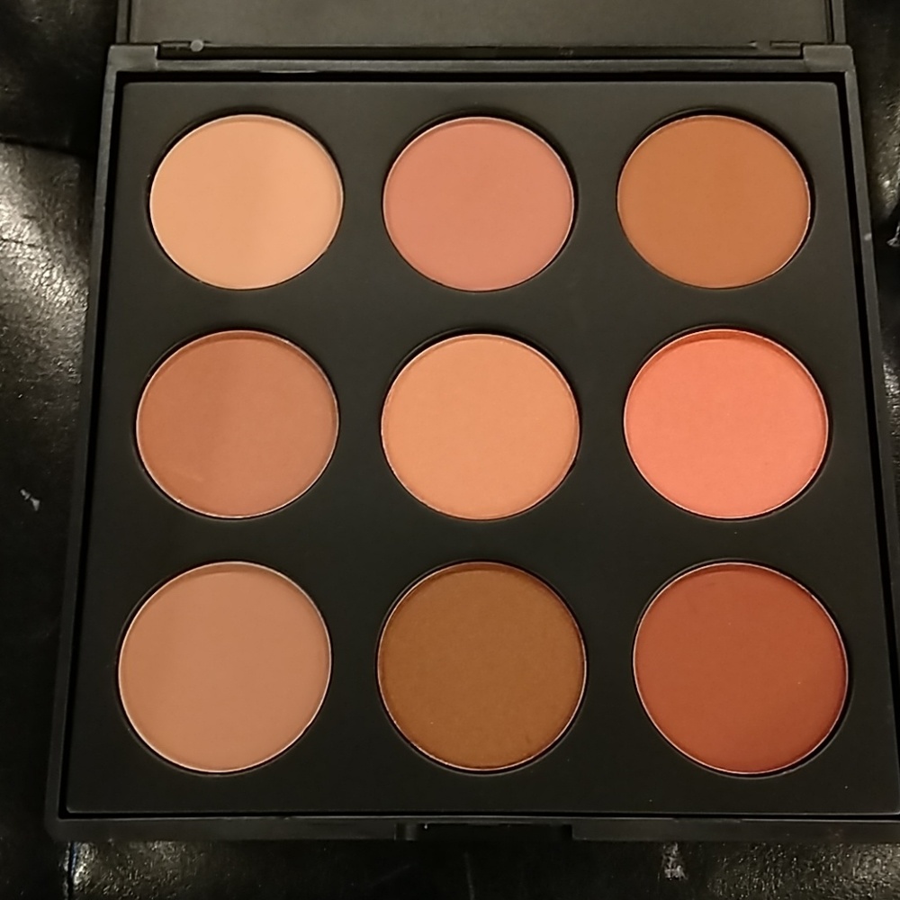 Eyeshadow palette